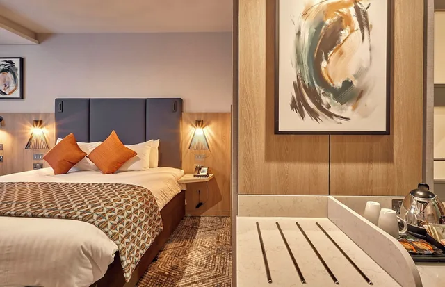 غرفة قياسية بسرير كينج، Crowne Plaza Reading East, An IHG hotel 3/4
