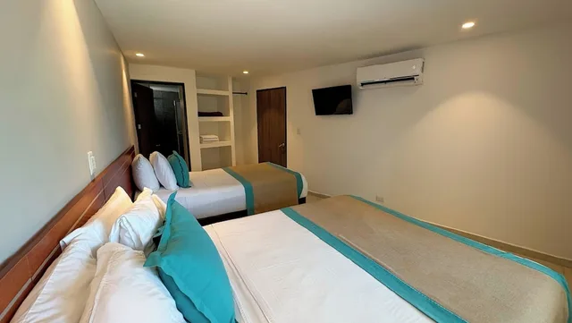Family, Triple, 1 Double and 1 Single Bed, Hotel Portobelo Boulevard 3/10
