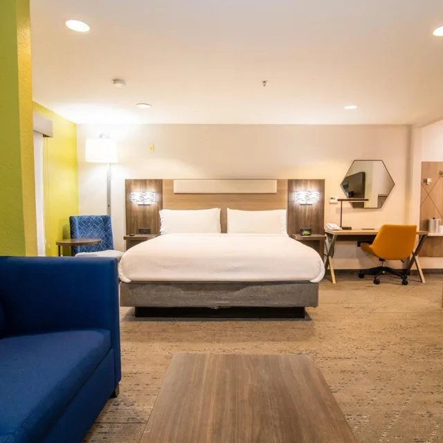 Mini, Suite, King Bed، Holiday Inn Express Hotel Suites College Station 2/7