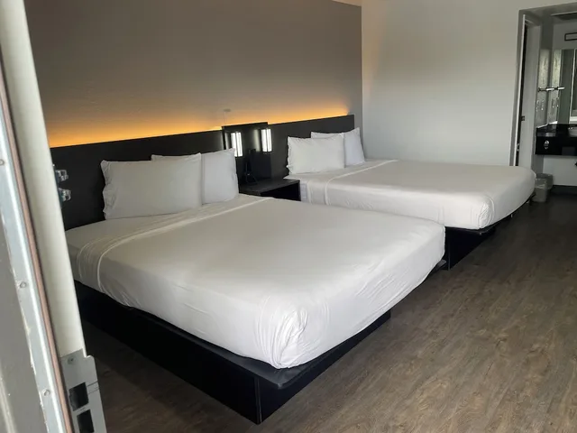 غرفة ديلوكس بسريرين كوين، Motel6 Lompoc, CA 3/10