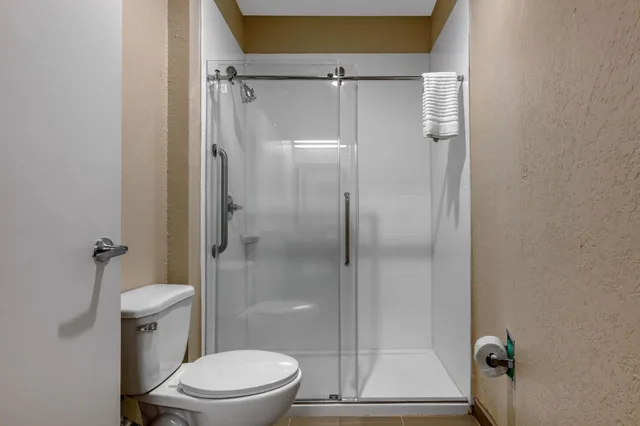 Upgrade, Suite, 2 Queen Beds, Sofa، Comfort Inn and Suites Montgomery East Carmichael Rd 10/10