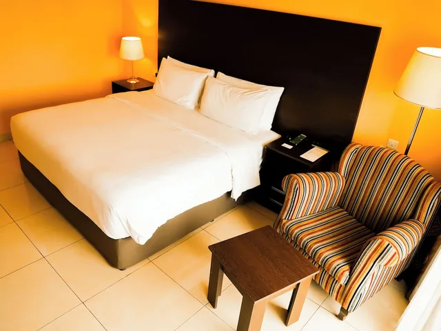 جناح رئاسي بسرير كينج، Abuja Continental Hotel 4/6