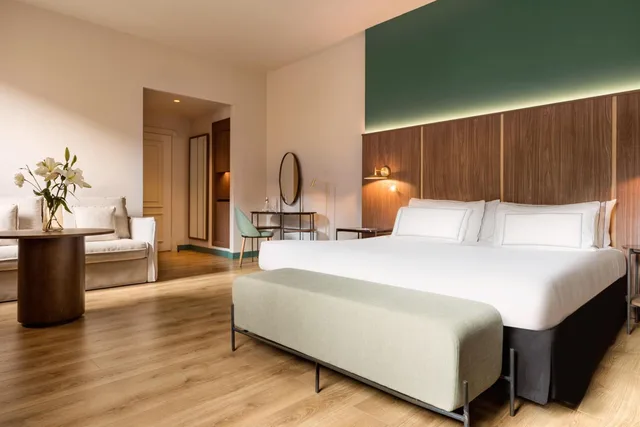 غرفة عائلية بسرير كينج مع أريكة، Melia Milano Hotel 2/7