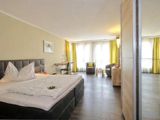 غرفة بسرير مزدوج أو سريرين منفصلين، Herisau Swiss Quality Hotel 1/2