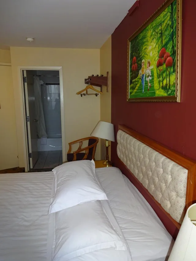 غرفة بسرير كينج، Flushing Hotel 3/6