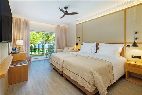 Room, Double or Twin Bed, Lateral Side Sea View، PortoBay Blue Ocean 1/1