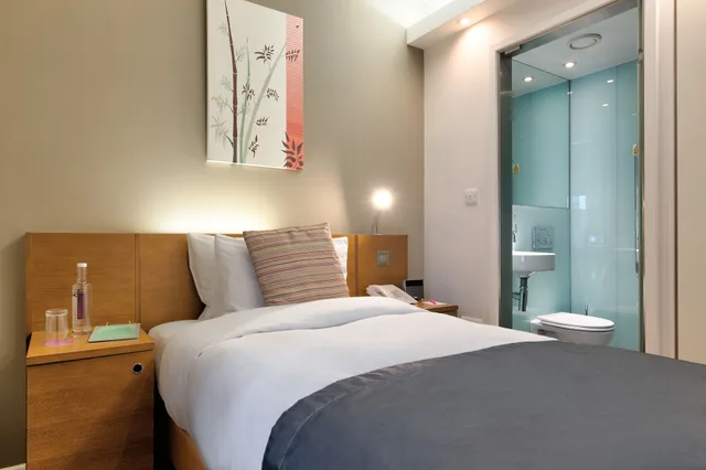 Solo, Club, Single Bed، The Memoir Club 1/6