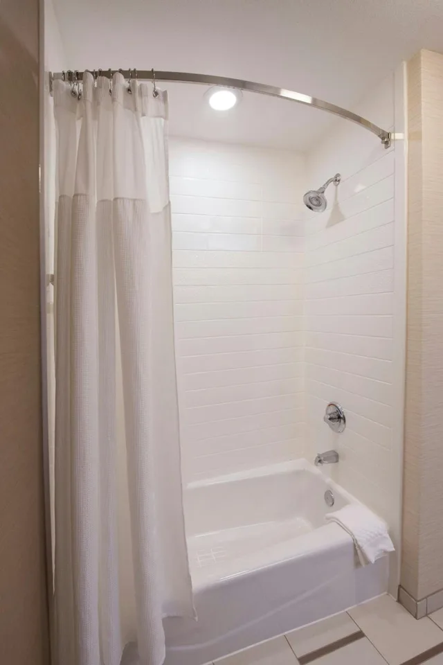 Room, Queen Bed, Fairfield Inn And Suites By Marriott Lynchburg Liberty University 4/4