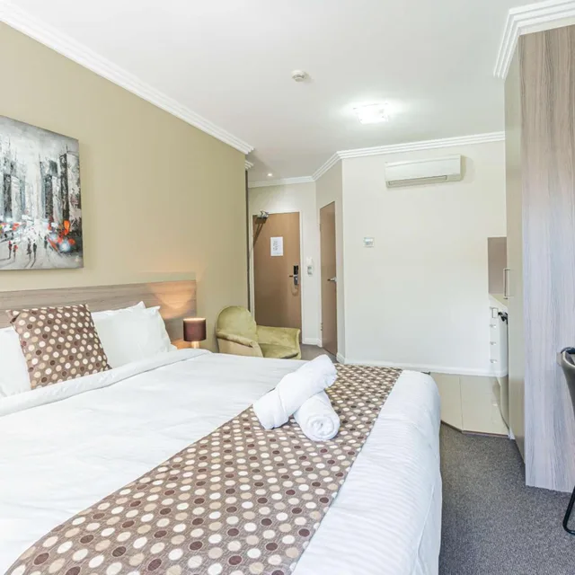 Standard, King Bed, Best Western Plus Camperdown Suites 1/6