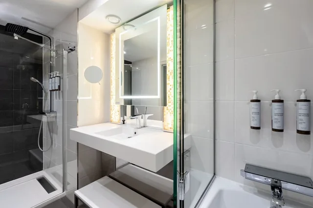 جناح جونيور بسرير كينج، Ac Hotel Paris Porte Maillot 5/7