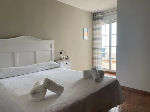 شقة عصرية بشرفة بغرفتي نوم، Aparthotel Vistamar 1/4
