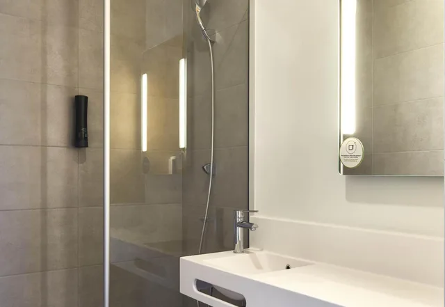 غرفة سوبيريور ثلاثية، B&B Hotel Argenteuil 8/9