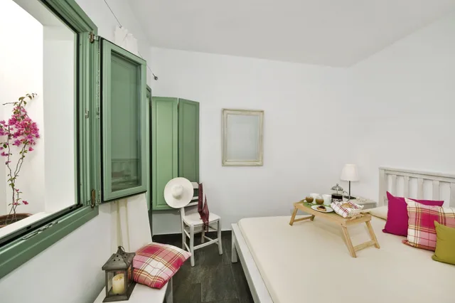 3 Bedrooms, Family, Apartment, 3 Queen Beds, Caldera View, Plunge Pool، Aura Marina Apartments 2/2