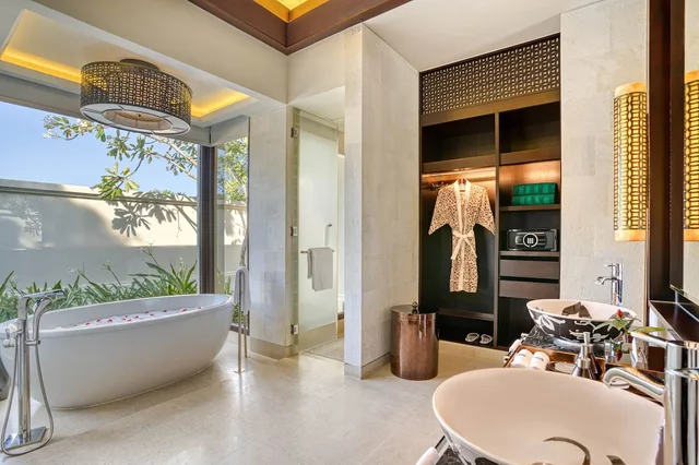 Lagoon Pool Villa - King، Banyan Tree Lang Co 2/3