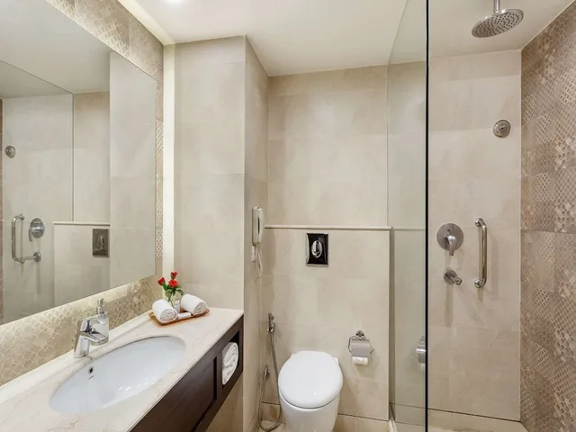 غرفة سوبيريور بسرير مزدوج، La Place Sarovar Portico Lucknow 4/5