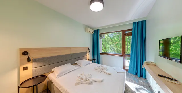 غرفة ديلوكس بسرير مزدوج، Hotel Preslav All Inclusive 1/4