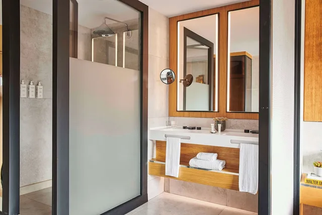 غرفة بسرير كينج مع سرير إضافي، Grand Hyatt Barcelona 6/9