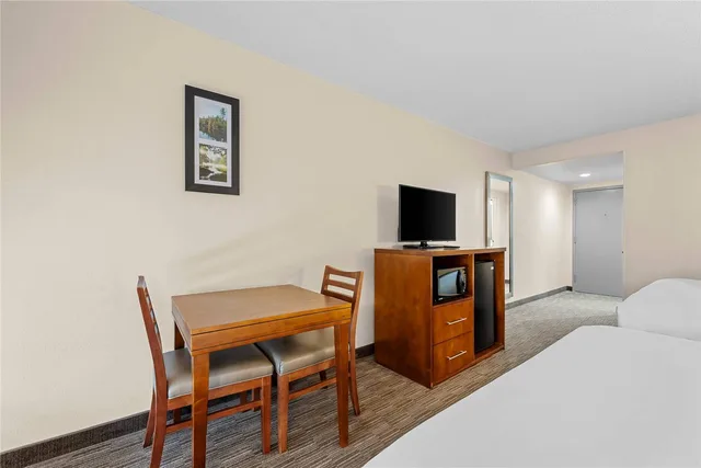 غرفة بسريرين كوين لذوي الإعاقة، Comfort Inn and Suites Oxford South 2/4