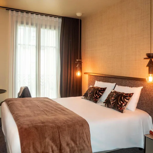 Classic, Double Bed, Side Sea View, Mercure St Malo Front de Mer Hotel 1/9
