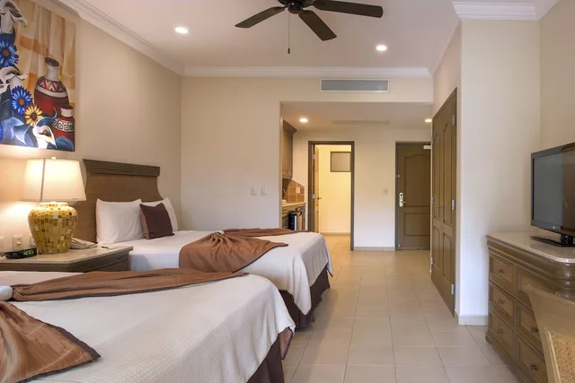 Ambassador, Penthouse, 1 King and 2 Queen Beds, Sofa، Villa Del Palmar At the Islands of Loreto 2/7