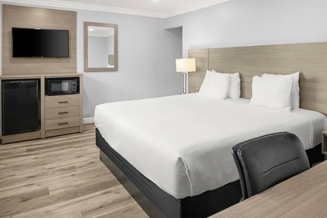جناح أساسي بسريرين كينج بغرفتي نوم، Lone Oak Lodge 10/10