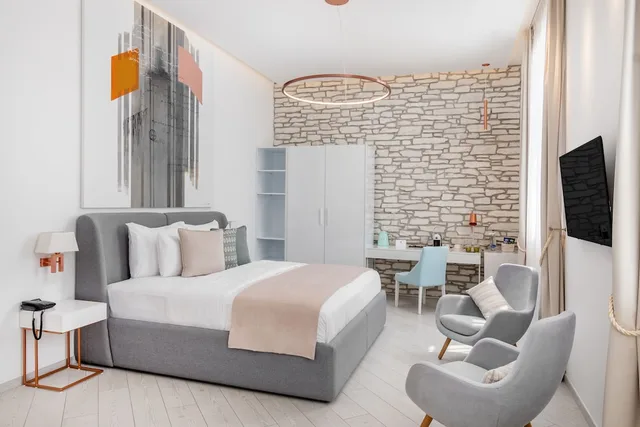 Deluxe, Historic Wing، Lazure Hotel and Marina 3/6