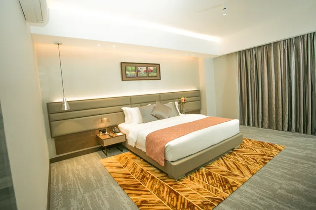 غرفة ديلوكس بسرير كوين بإطلالة على المدينة بغرفة نوم واحدة، Hotel Omni Residency 4/10