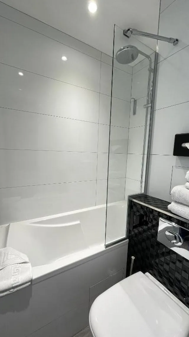 Adjoining, Family، Hotel De Saint Germain 7/7