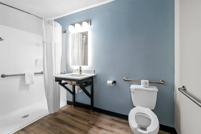 غرفة بسرير مزدوج لذوي الإعاقة، Woodspring Suites Memphis East I-40 7/7