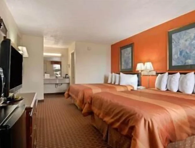 غرفة قياسية بسريرين كوين، Days Inn By Wyndham Dalton 4/4