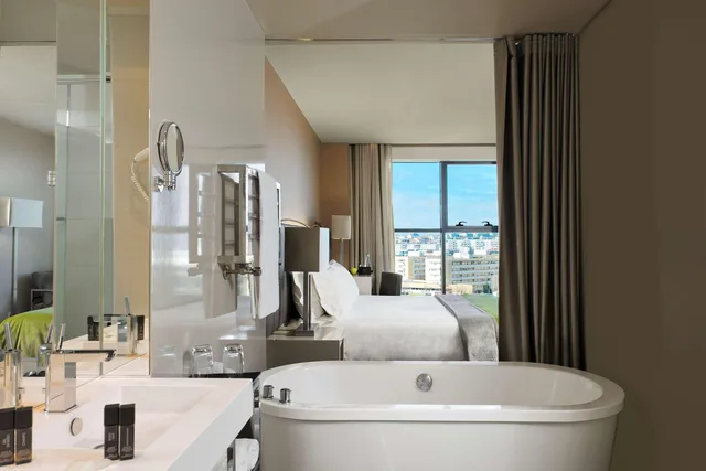 غرفة قياسية مفردة بسرير كينج، Hotel Melia Braga 2/2