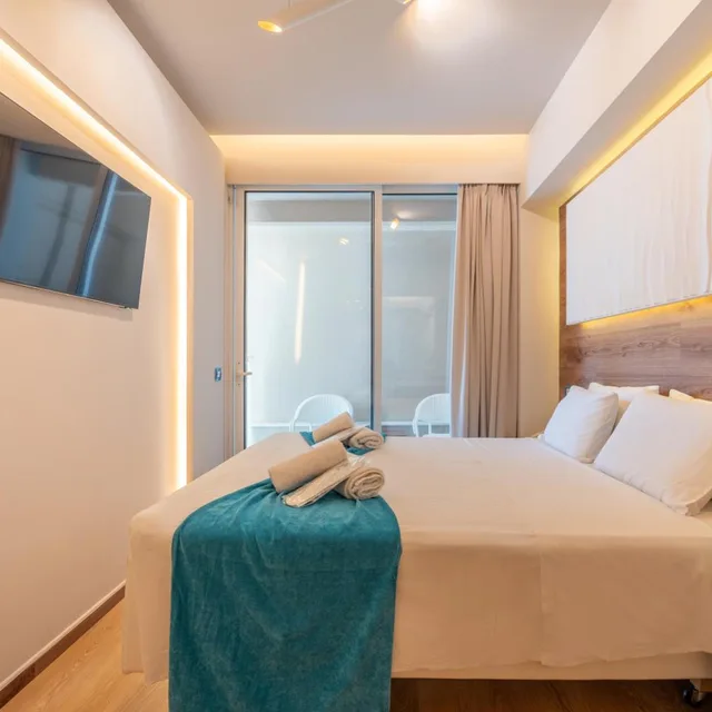 غرفة بشرفة، Arte Hotel 3/10