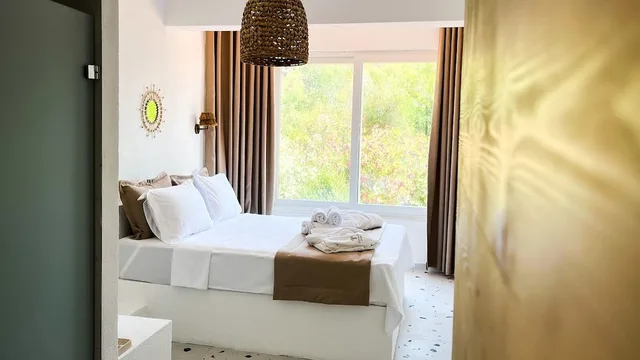 Standard, Queen Bed, Garden View, Thanos Hotel 2/4