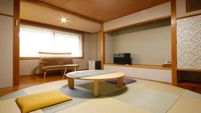 Japanese, Modern, Mountain View, Arima Hot Spring Ryokan Kotori 1/1