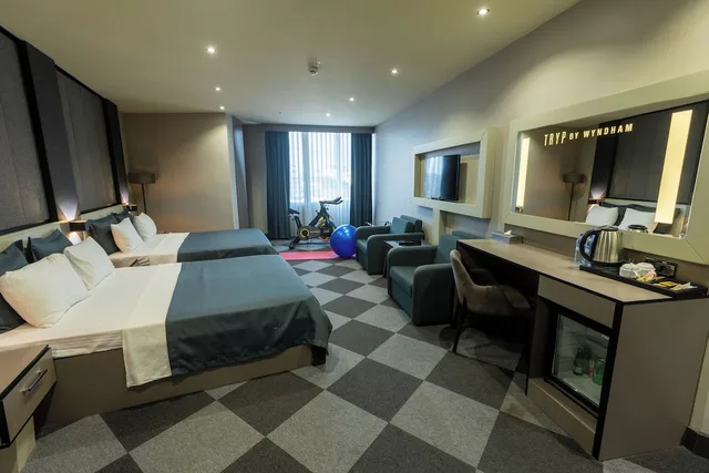 Superior, 1 King and 1 Single Beds, Tryp By Wyndham Istanbul Sancaktepe 5/10