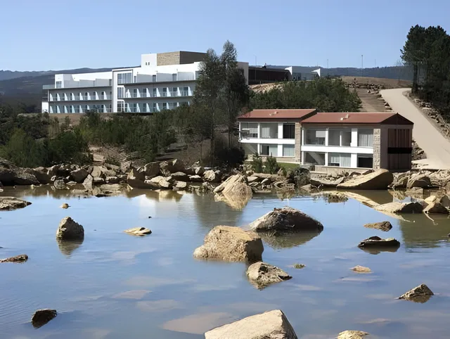 غرفة كلاسيكية كبيرة بسرير مزدوج أو سريرين منفصلين، Agua Hotels Mondim De Basto 1/1