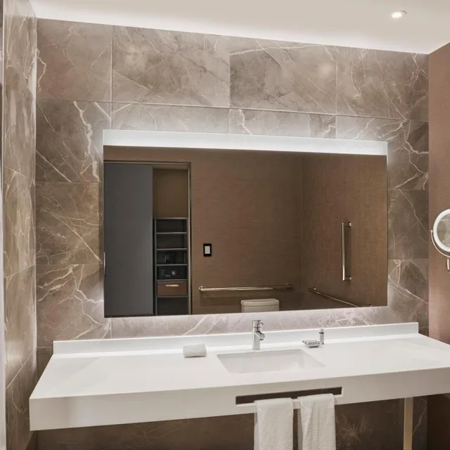 غرفة كبيرة بسرير كينج بإطلالة على المدينة، Ac Hotel By Marriott Saltillo 5/8