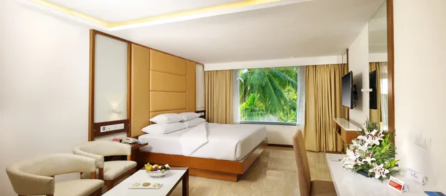 غرفة فاخرة بسرير كينج، Ramada Resort by Wyndham Kochi 5/7