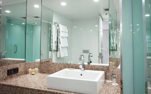 غرفة قياسية بسرير كينج بإطلالة على المرفأ، Hotel Grand Chancellor Hobart 5/5