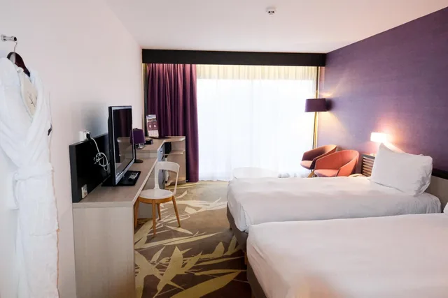 غرفة بسريرين منفصلين بإطلالة على المدينة، Thalazur Antibes - Hotel & Spa 3/6