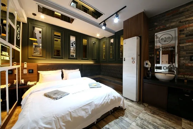 Superior, Queen Bed, Hotel Yeogiuhtte Gwangju Ha Nam 2/6