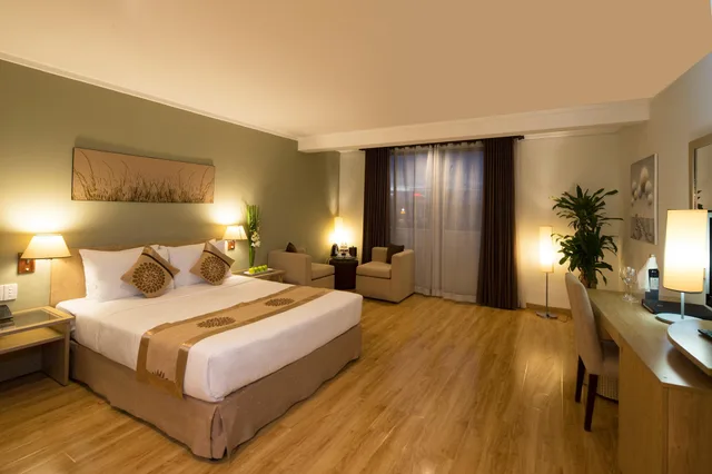 غرفة ديلوكس بسرير كوين بإطلالة على المتنزه، Vien Dong Hotel 1/1