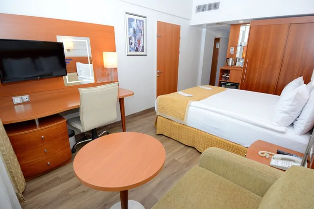 غرفة قياسية بسرير كوين، Holiday Inn Istanbul City 9/10
