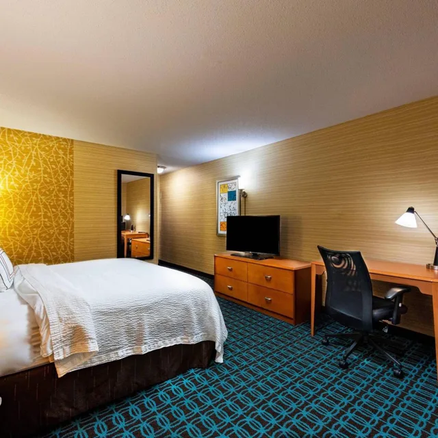 غرفة بسريرين كوين بحوض استحمام لذوي الإعاقة، Fairfield Inn by Marriott Battle Creek 4/7