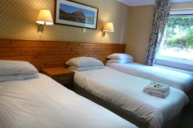 غرفة عائلية بسرير مزدوج وسرير بطابقين، Norseman Hotel 4/7