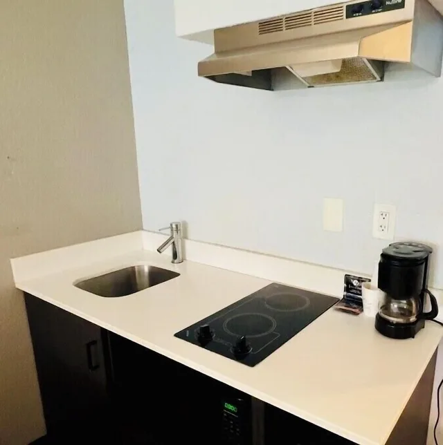 غرفة قياسية بسريرين كوين، Studio 6 Extended Stay - Savannah, GA - Gateway & I-95 4/4