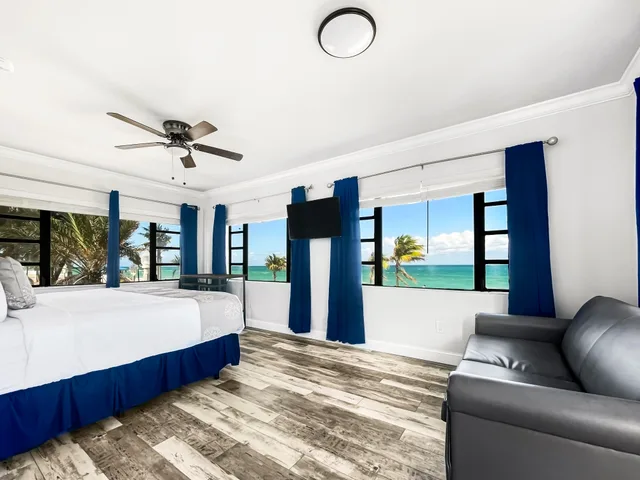 غرفة أساسية، Neptune Oceanfront Rentals 3/3