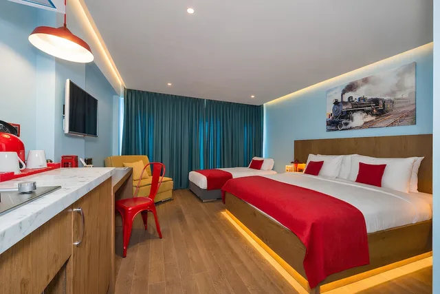 جناح ديلوكس بسرير كينج بشرفة مع أريكة، Hotel Taksim Nis (ex. Endless Hotel Taksim) 3/7