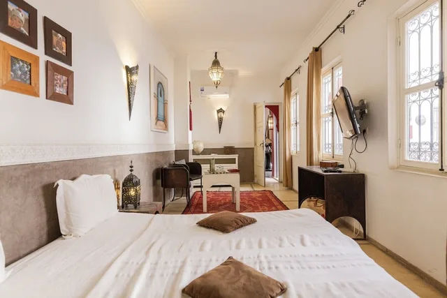 جناح ثلاثي، Riad Alegria 2/10
