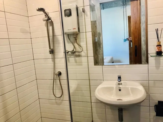 غرفة ديلوكس بسريرين منفصلين، Loft 202 Hotel 3/3